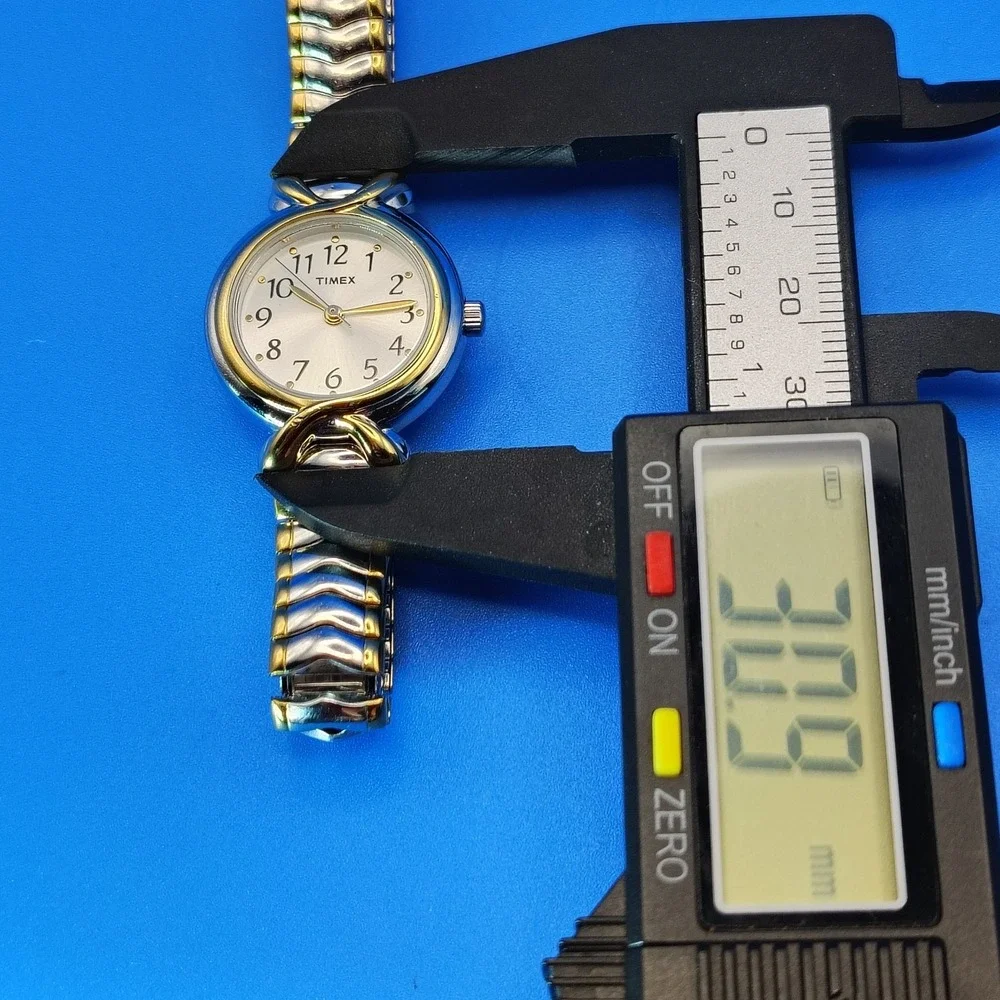 Vintage 1998 Timex Elegance Bowtie 30mm Two Tone Women's‎ Quartz Watch Size 4-8+